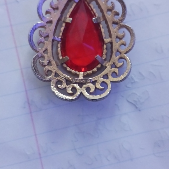 Vintage Avon Gold Tone Necklace with Teardrop Orange Glass Pendant - Picture 8 of 8